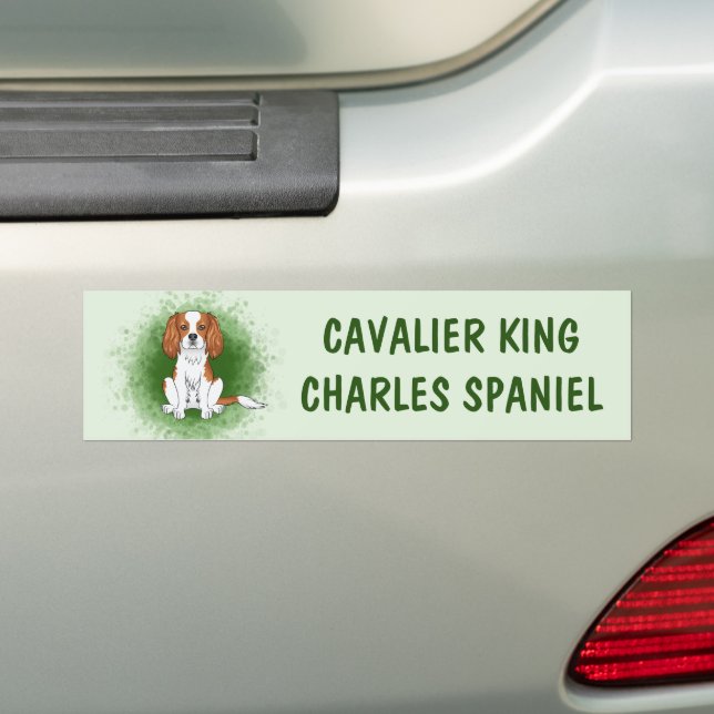 Blenheim Cavalier Kung Charles Spain På Grönten Bildekal (På Bil)