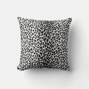 Bleopard Spots Black and White Vild Animal Print Kudde