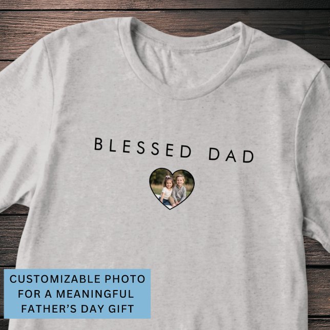 Blessed Pappa Foto Mall Fars Dag Modern T Shirt (Customizable photo shirt makes a timeless gift that captures the joy of being a blessed dad.)