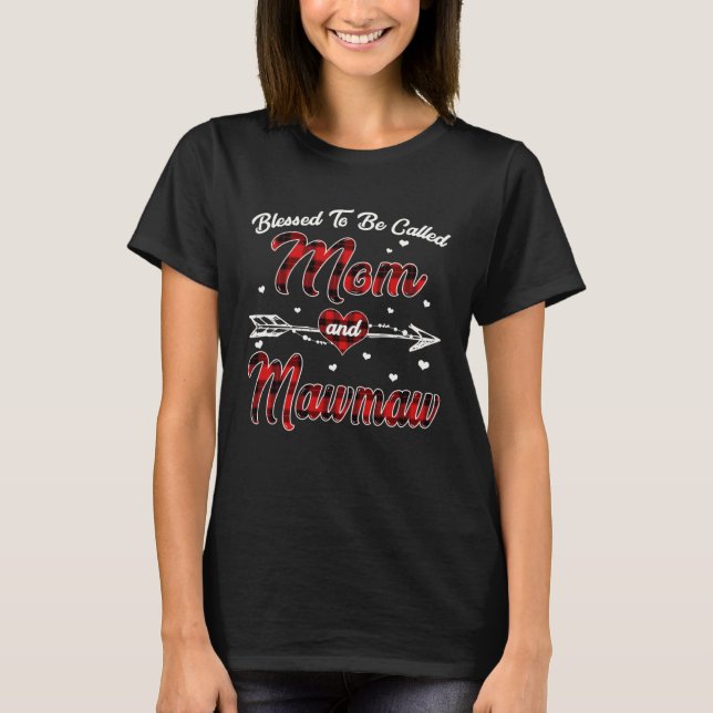 Blessed To Be Called Mom And Mawmaw Red Plaid Moth T Shirt (Framsida)