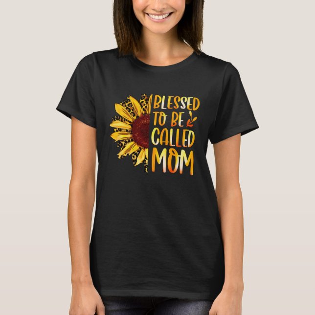 Blessed To Be Called Mom Cute Sunflower Women Moth T Shirt (Framsida)