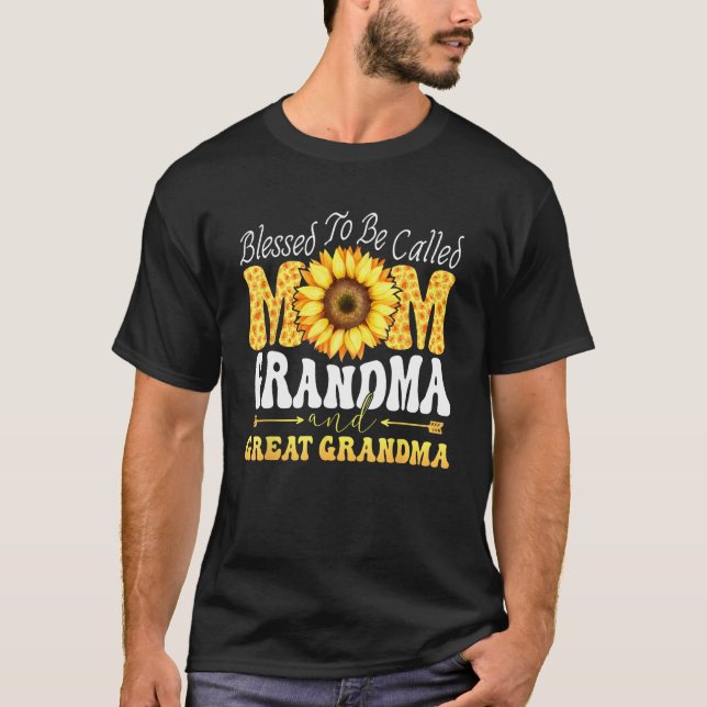 Blessed To Be Called Mom Grandma Great Grandma Mot T Shirt (Framsida)
