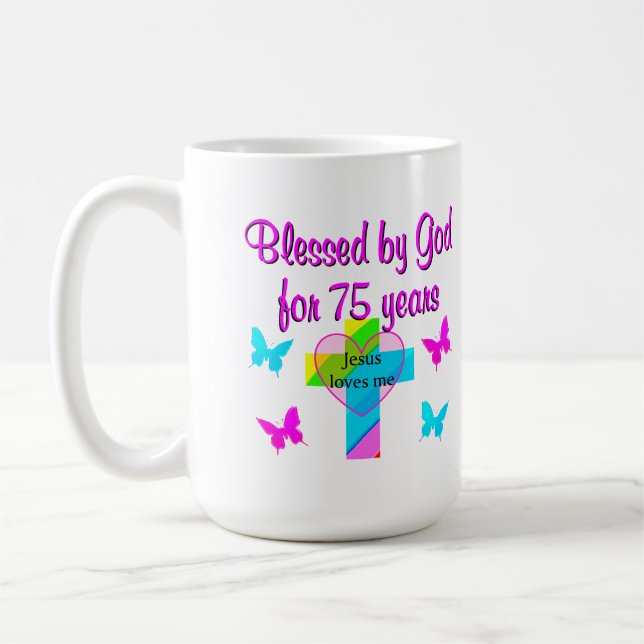 BLESSERAD AV GOD UNDER 75 ÅRS PERSONLIG KAFFEMUGG (Vänster)
