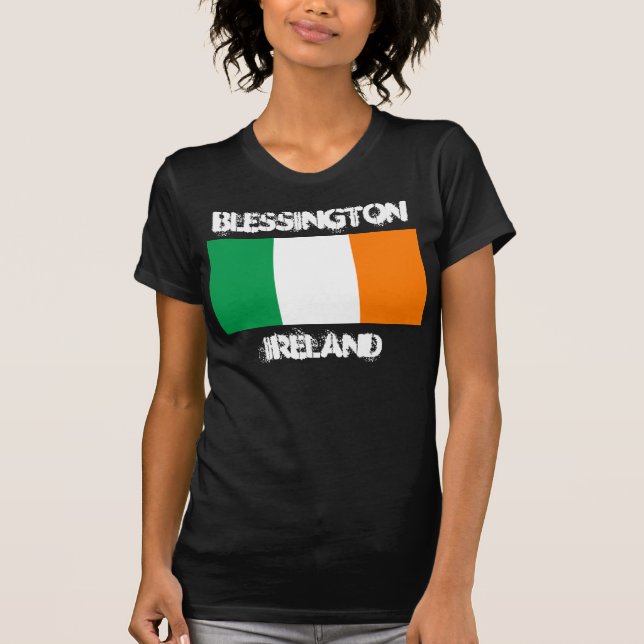 Blessington, Irland med Irish flagga Tee Shirt (Framsida)