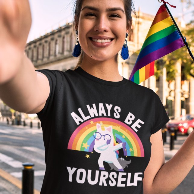 Bli alltid själv lgbtq-pridets regnbågsenmajs t shirt (Skapare uppladdad)