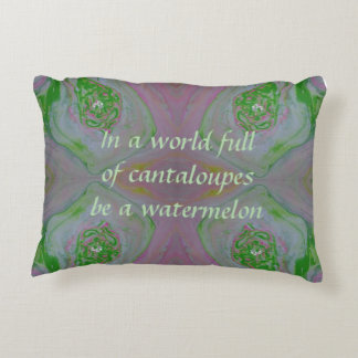 "Bli en vattenmelon" Akrylpur inspikad Prydnadskudde