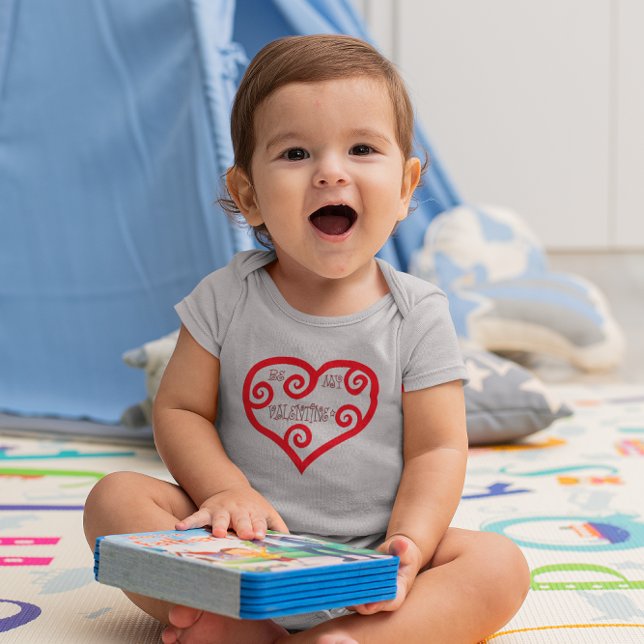 Bli mitt hjärthjärtan t shirt (Be My Valentine Heart Baby Bodysuit)