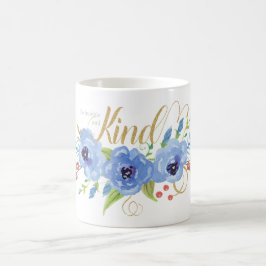 Bli ödmjuk och blå vattenfärgblommor. kaffemugg