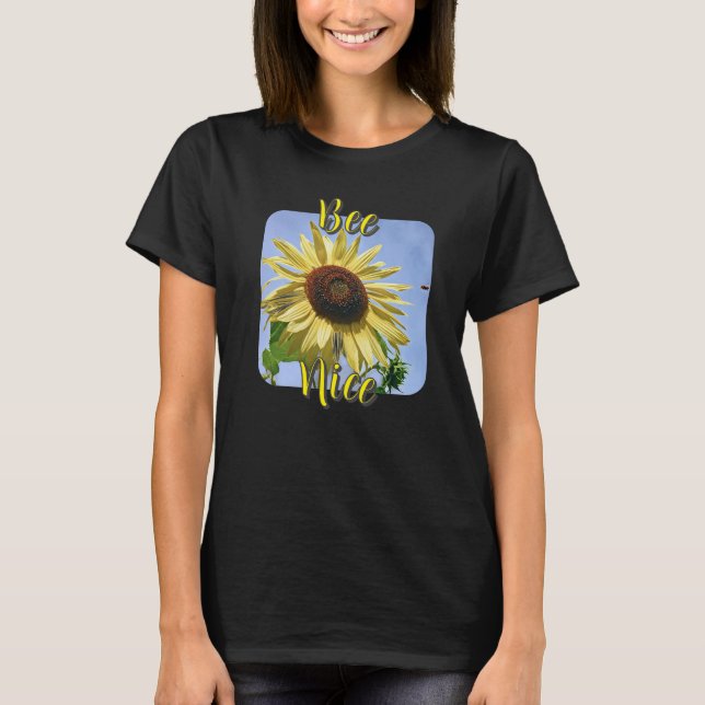 Bli snäll kvinnors t-shirt (Framsida)