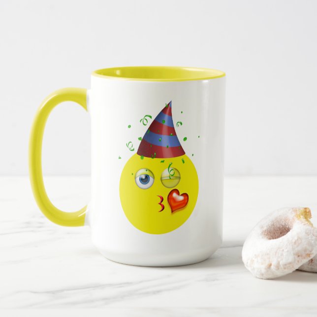 Blinkning- & kyssfödelsedag Emoji Mugg (Med munk)