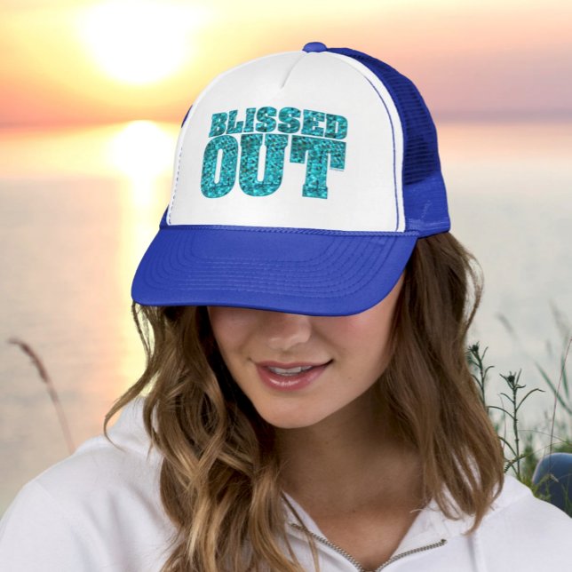 Blissed Out Truckerkeps - Yoga Andlig Stil (Woman in Royal and White Trucker Hat with faux snakeskin "Blissed Out" teal letters)