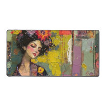 Blissful kvinna i Kimono