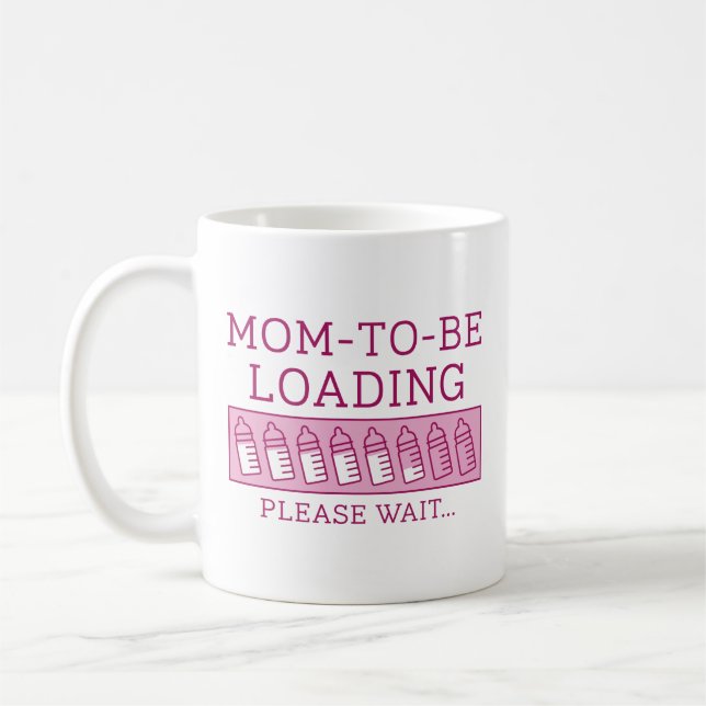 Blivande Mamma Laddar Kaffemugg (Vänster)