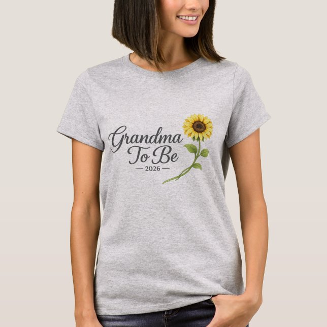Blivande Mormor 2026 Solros Graviditetsannonsering T Shirt (Framsida)