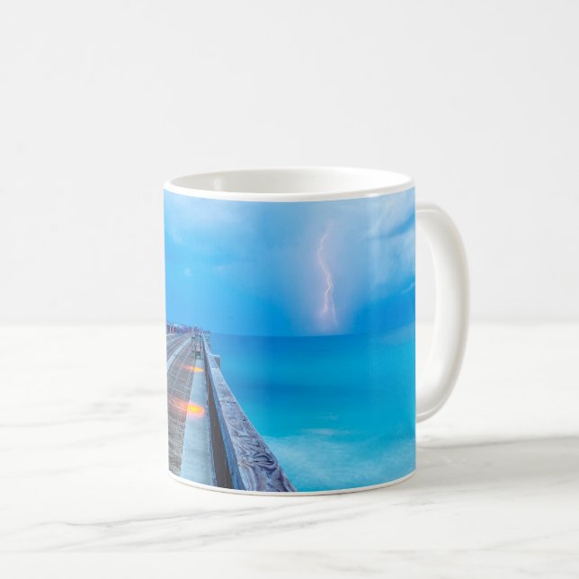 Blixt vid Navarre Beach Pier Kaffemugg (Framsida höger)