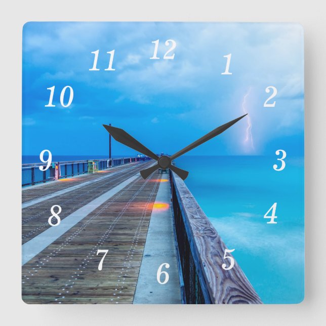 Blixt vid Navarre Beach Pier Wall Clock Fyrkantig Klocka (Framsida)