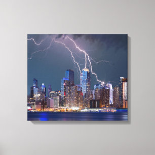 Blixtnedslag Strejkor Modern New York City Skyline Canvastryck