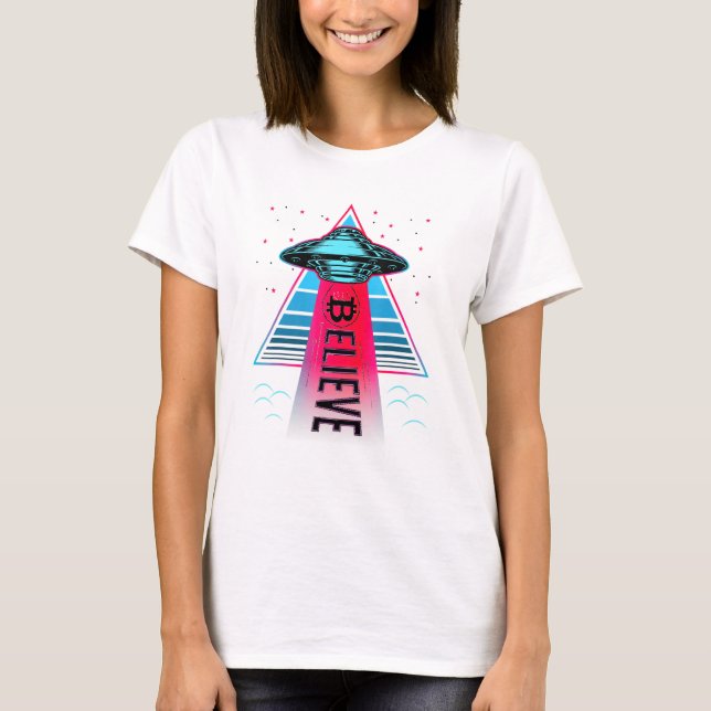 Blockchain Or Crypto Or Etherum Millionaire Or Ali T Shirt (Framsida)