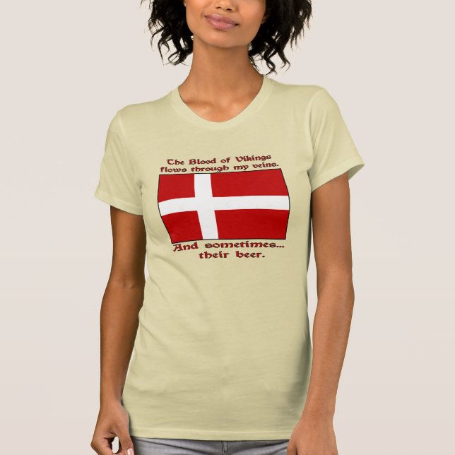 Blod Vikings Flows Veins Ibland Beer Women's's T Shirt (Framsida)