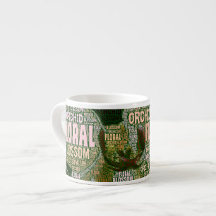 Blom- blommar för Orchid över det Burgundy Espressomugg