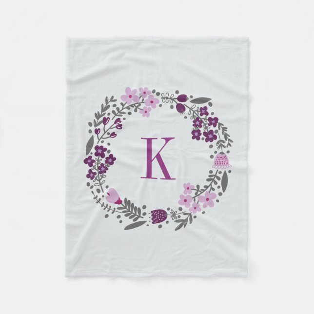 Blom- kran för personlig & Monogramlilagrå färg Fleecefilt (Framsidan)