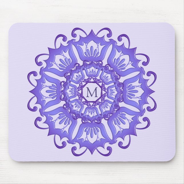 Blom- violett mandala. Monogram. Musmatta (Framsidan)