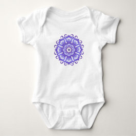 Blom- violett mandala. Monogram. Tröja