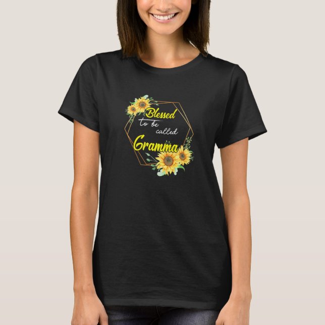 Blomad till Gramma Sunsun Gramma Mothe T Shirt (Framsida)