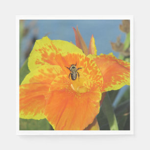 Blomfoto med Bee Canna Lily Garden Party Pappersservett