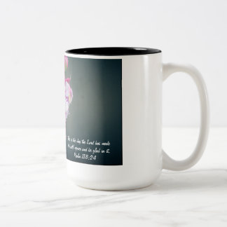 Blomma med bibelVersemuggen Två-Tonad Mugg