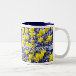 Blomma var dig planteras, gula vildblommar Två-Tonad mugg