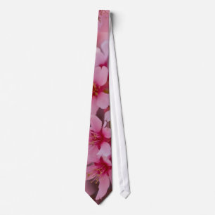 blommar av körsbärsbär som tappats i Rosa Slips