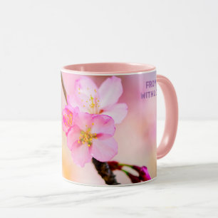 Blommar av vackra Sakura Cherry Mugg