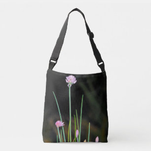 Blommar Chives Axelväska