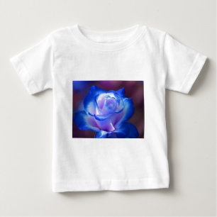 blommar vinrankor kronblad ros blommor blomma blå t shirt