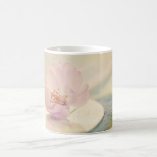 Blommarna Flower vid mjuk Rosa Cherry Kaffemugg