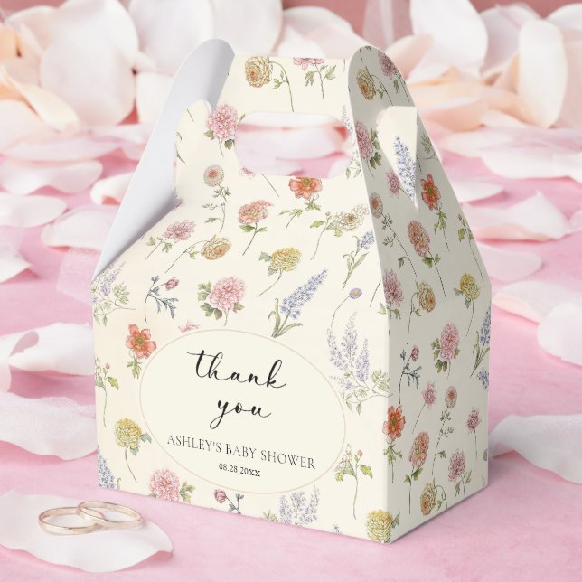 Blommig baby i blommande presentlåda (Bröllop)