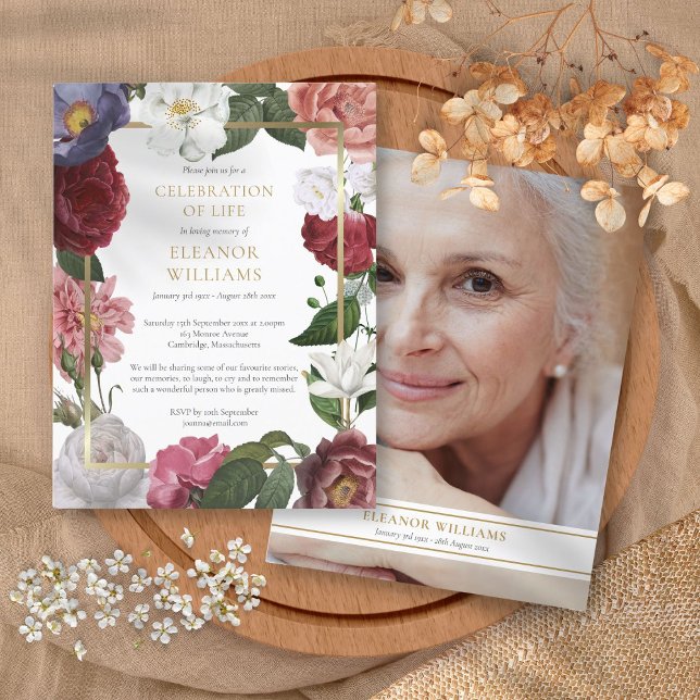 Blommig begravningsfirande Livsbild Meddelande Vykort (Floral Funeral Celebration of Life Photo Announcement Postcard)