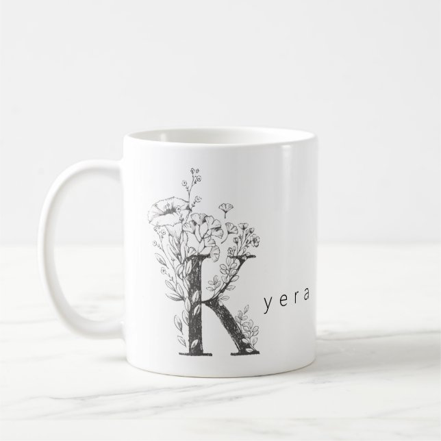 Blommig botanisk monogram "K" Anpassad text Elegan Kaffemugg (Vänster)