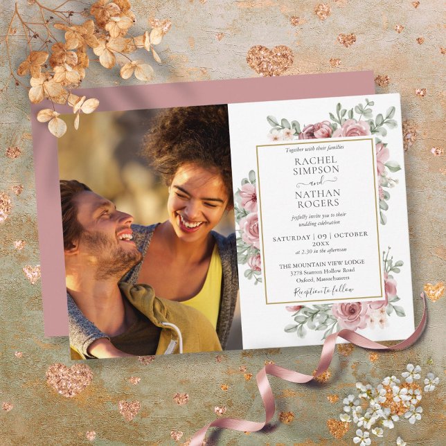 Blommig dammig roséguld fotobryllopps- inbjudningar (Floral Dusty Rose Gold Photo Wedding Invitation)