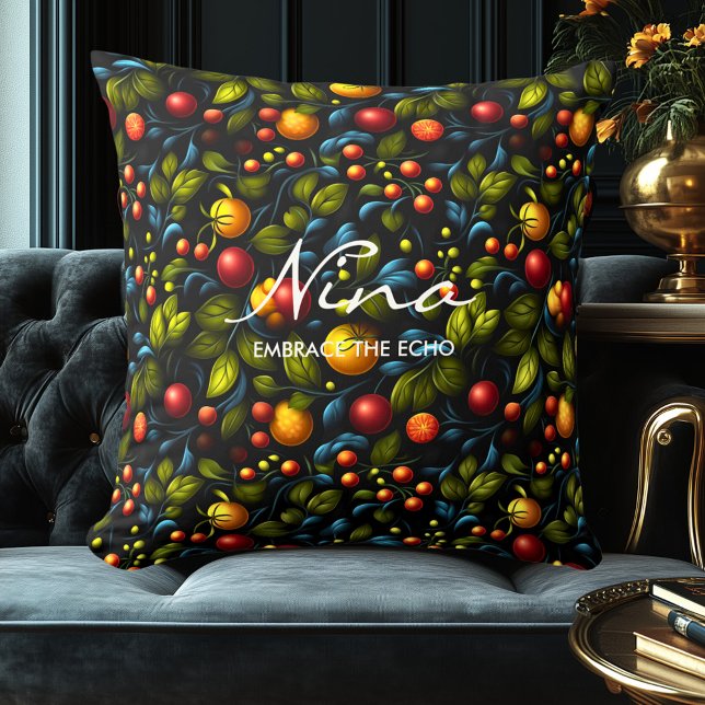 Blommig design i Khokhlomastil Dekorativ kudde (Skapare uppladdad)