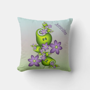 Blommig fantasi lila blommor gröna former namn kudde
