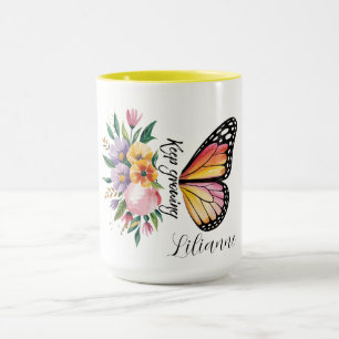 Blommig fjärilsdesign mugg