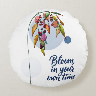 Blommig inspiration med bär rund kudde