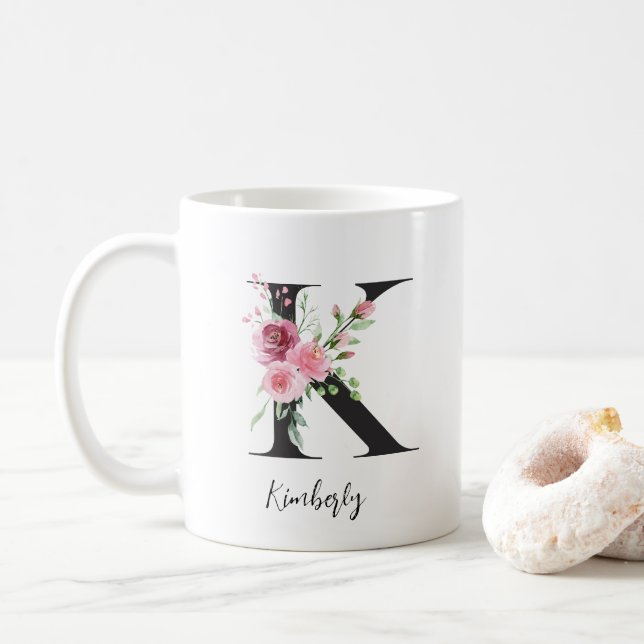 Blommig monogram K akvarellnamn Kaffemugg (Med munk)