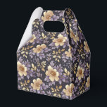 Blommig presentlåda<br><div class="desc">Presentlåda för fest är visad med ett vackert lila tryck med flera färger. 
Anpassa denna artikel eller köp som den är.
Tips: Lägg bara till dina fantastiska godsaker och lägg till lite festlig band.



Bilder med licens</div>