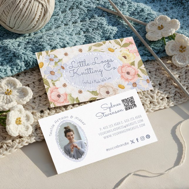 Blommig stickning Handgjord virkad konstnär Foto Visitkort (Floral knitting Handmade Crochet Artisan Photo Business Card)