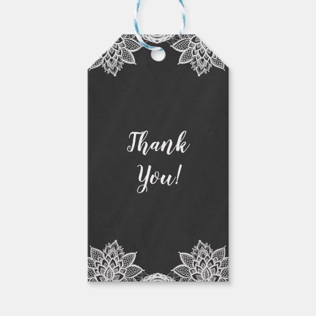 Blommig svart skrivtavla och spetsig lanthustru結婚式 presentetikett (Framsidan)