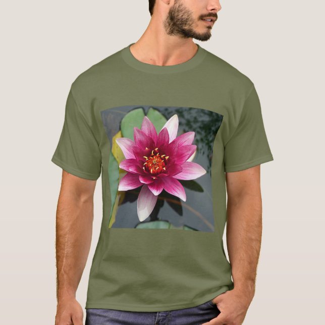 Blommig Tapet Estetisk T-shirt (Framsida)