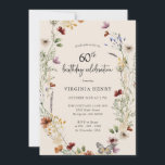 Blommigt 60:e Födelsedagsfest inbjudan<br><div class="desc">Den här 60-årsinbjudan för snyggt och elegant innehåller fantastiska,  handmålade,  vattenfärgade vilda blommor som ordnats som en underbar perfekt av krans med ett handskript med elegant. Sök efter matchande objekt i samlingen Boho Wildblomma Bröllop.</div>